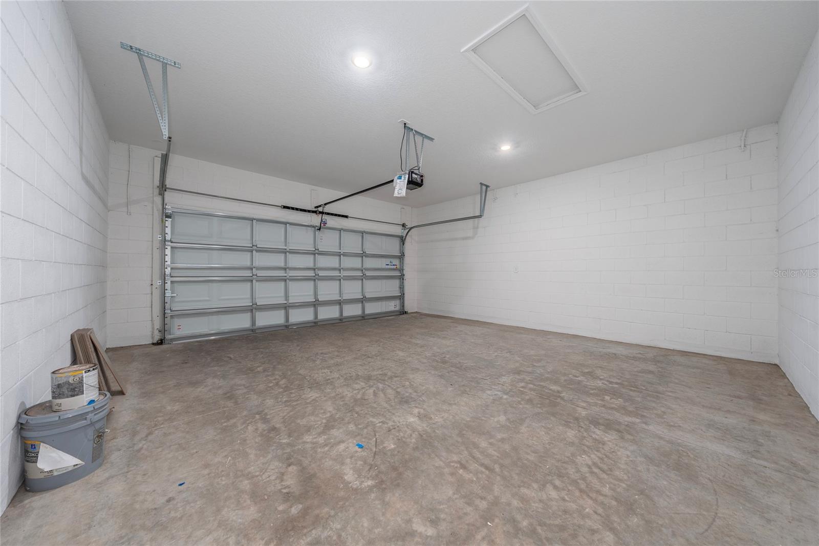 WATERS/CENTER LK RANCH PH 1B - Residential Lease