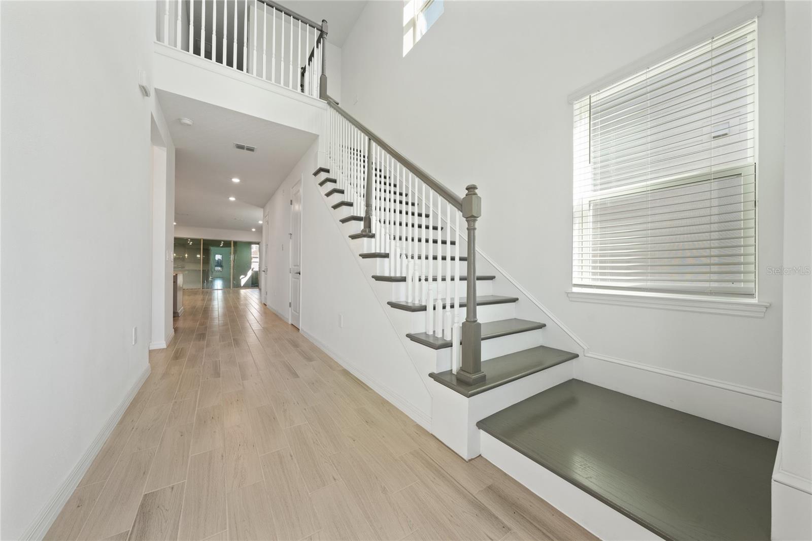 WATERS/CENTER LK RANCH PH 1B - Residential Lease