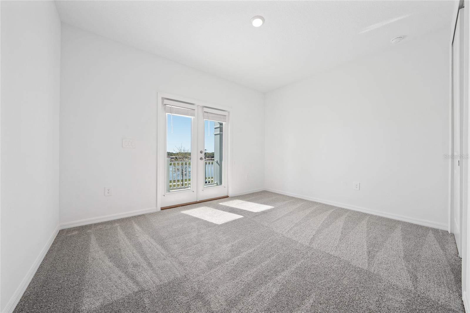 WATERS/CENTER LK RANCH PH 1B - Residential Lease