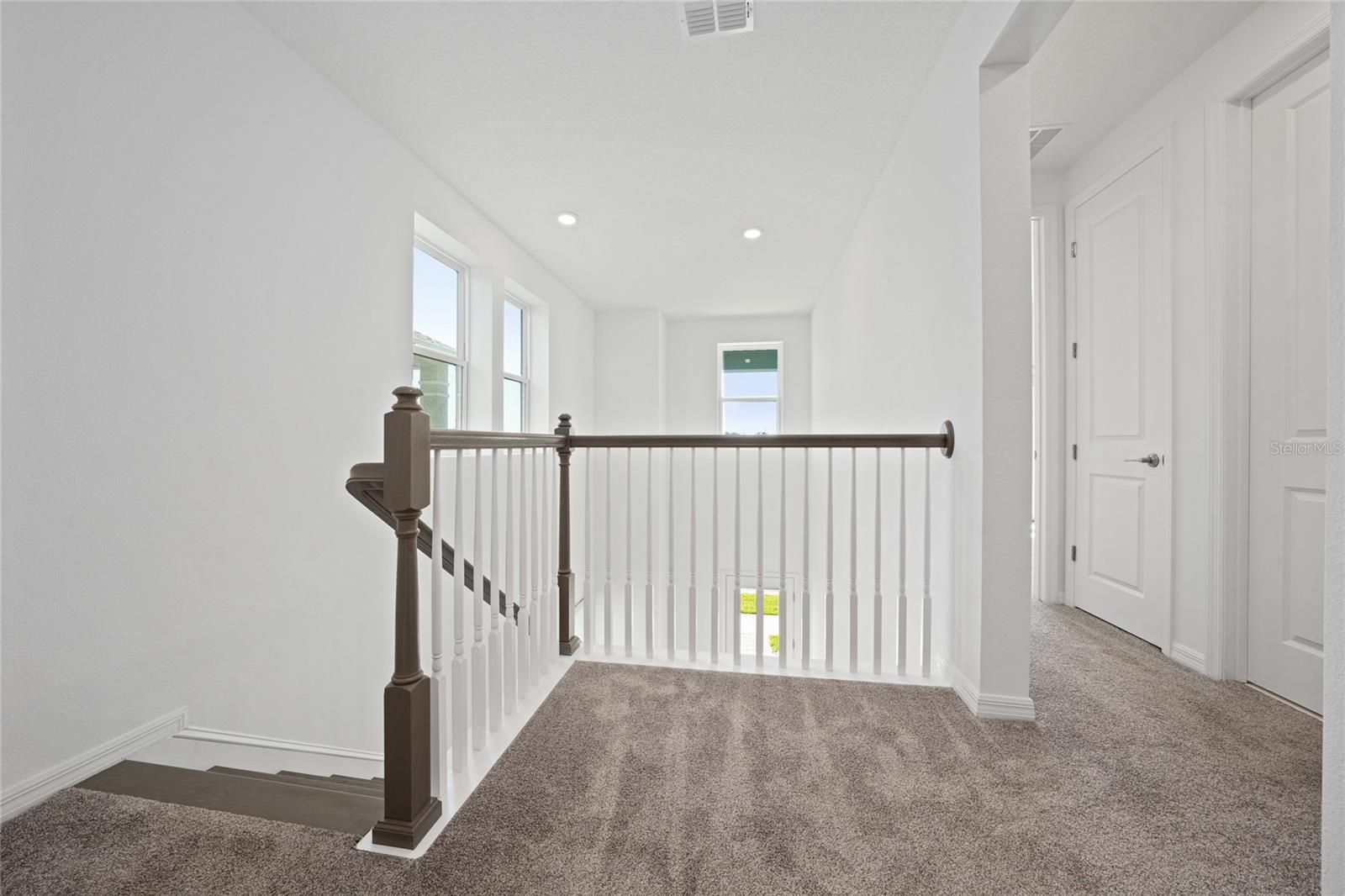 WATERS/CENTER LK RANCH PH 1B - Residential Lease