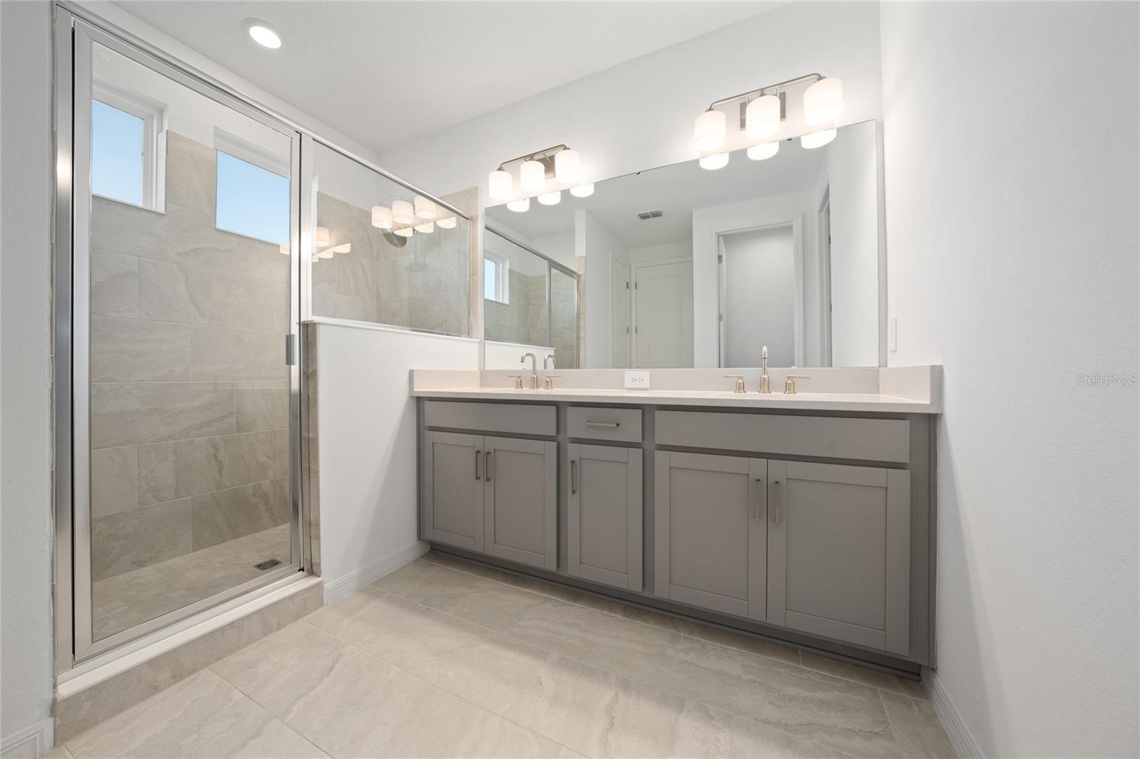 WATERS/CENTER LK RANCH PH 1B - Residential Lease