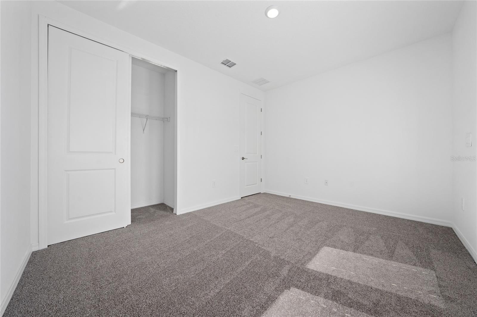 WATERS/CENTER LK RANCH PH 1B - Residential Lease