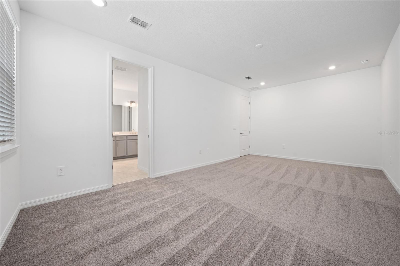 WATERS/CENTER LK RANCH PH 1B - Residential Lease