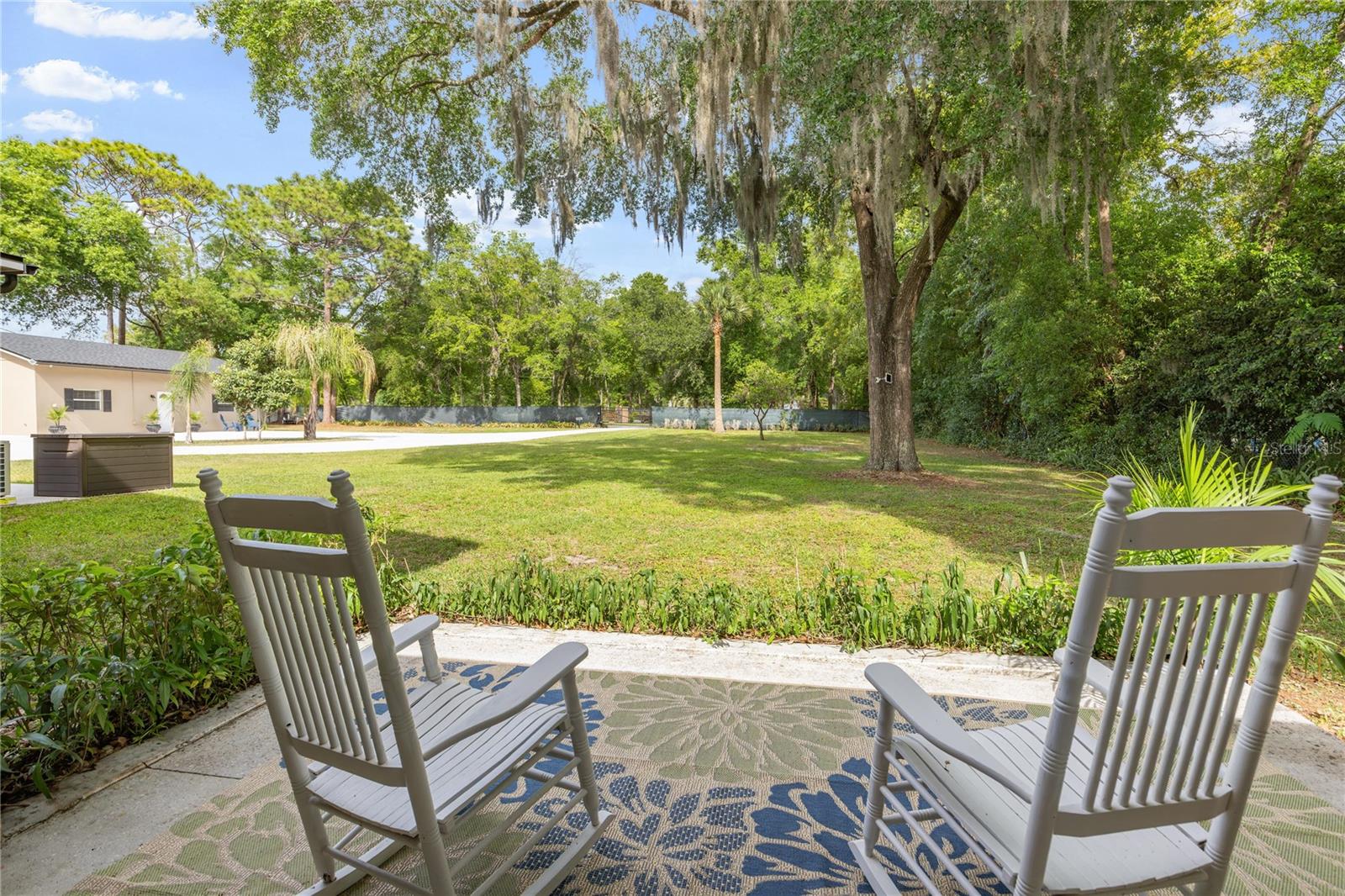 DES PINAR ACRES - Residential