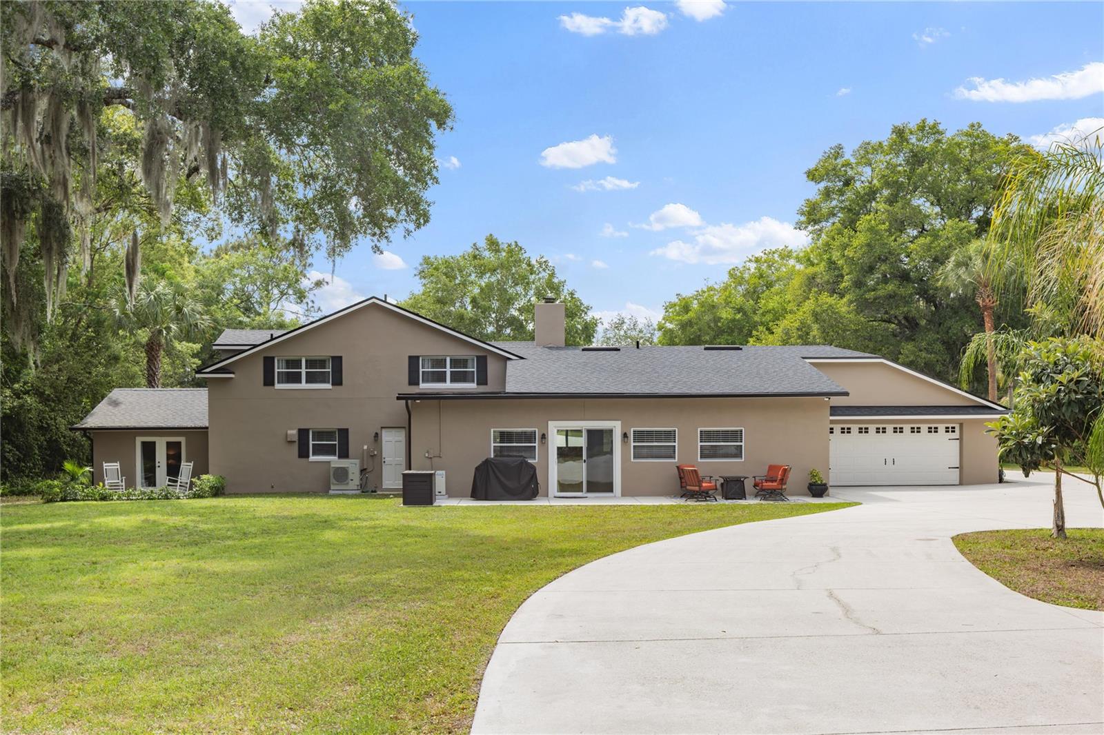 DES PINAR ACRES - Residential