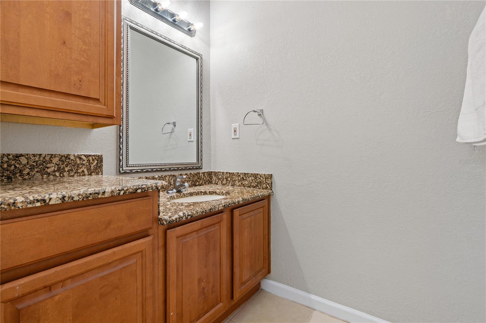 DES PINAR ACRES - Residential