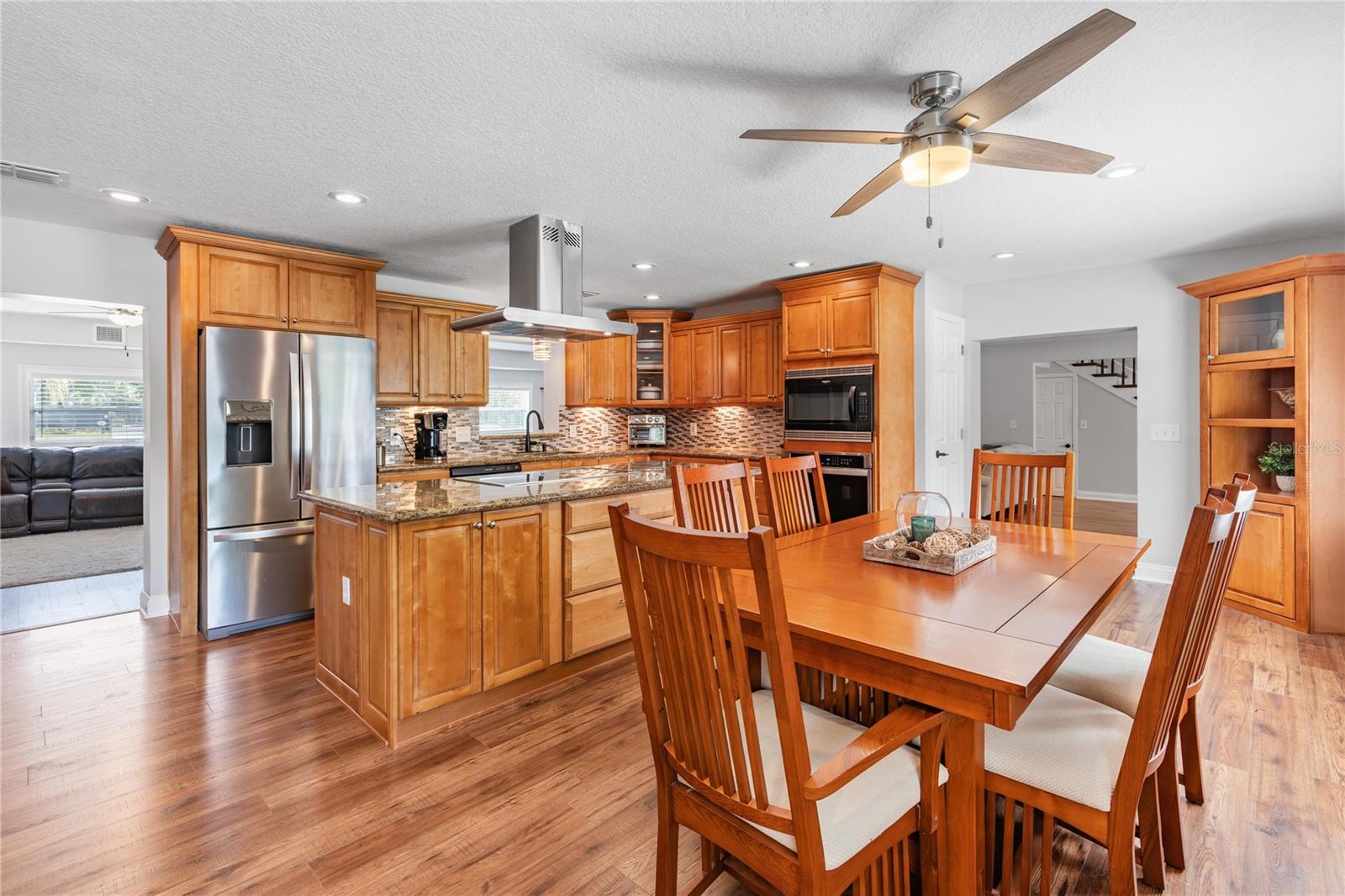 DES PINAR ACRES - Residential