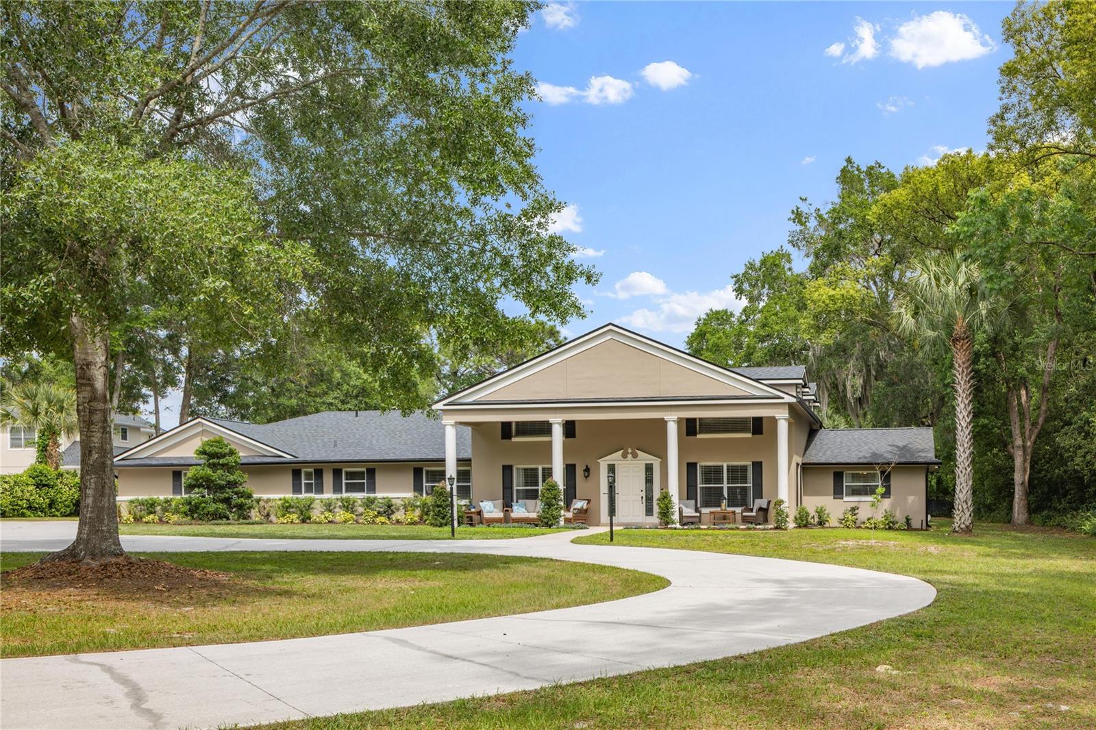 DES PINAR ACRES - Residential