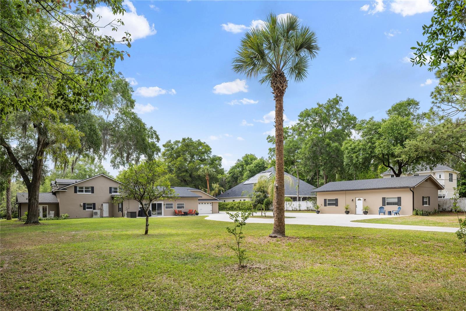 DES PINAR ACRES - Residential