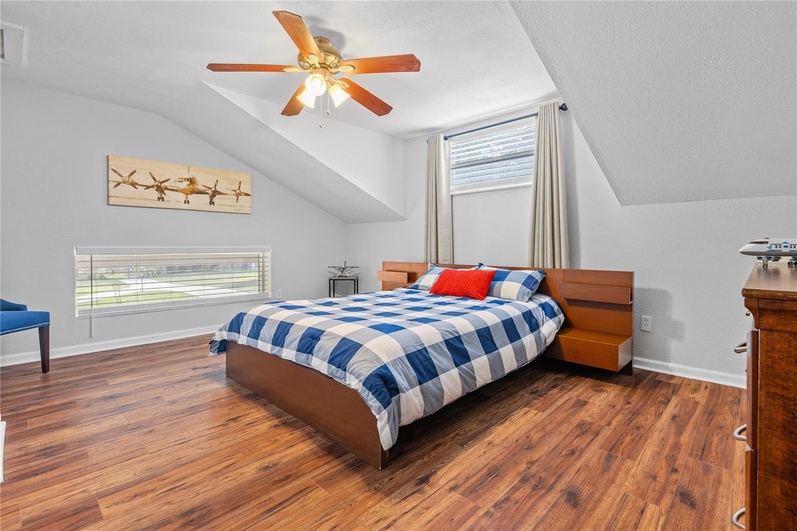 DES PINAR ACRES - Residential