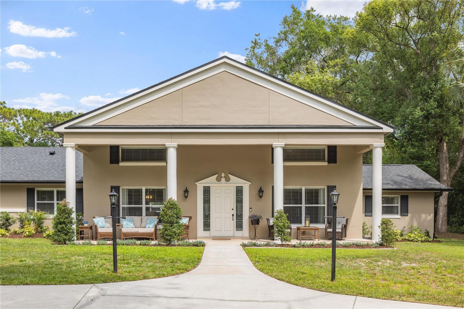 DES PINAR ACRES - Residential