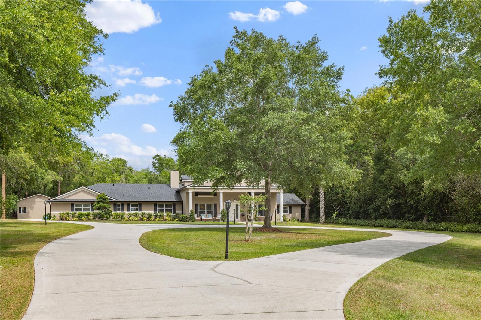 DES PINAR ACRES - Residential