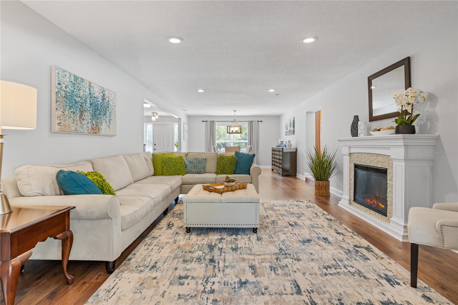 DES PINAR ACRES - Residential