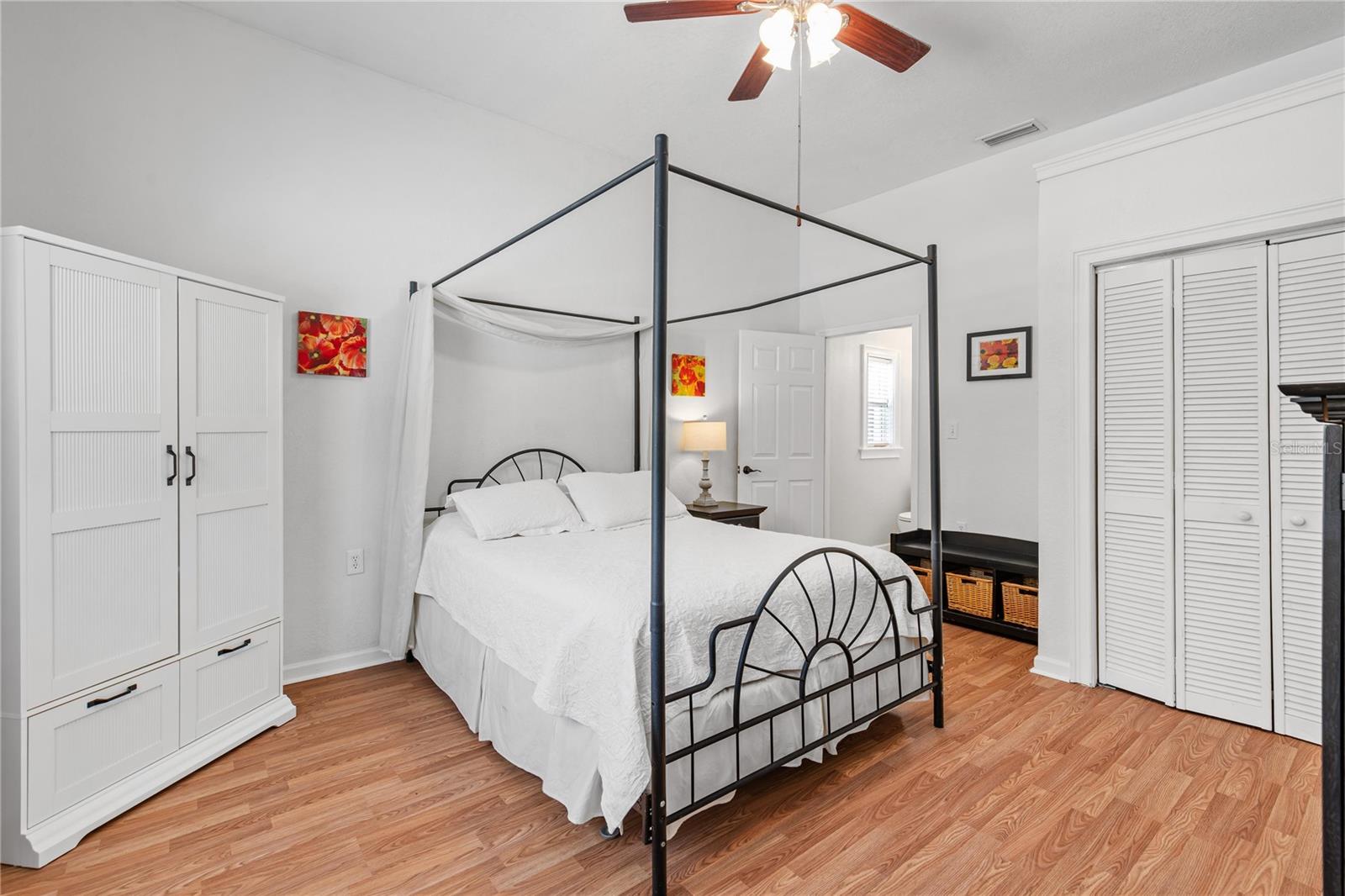 DES PINAR ACRES - Residential