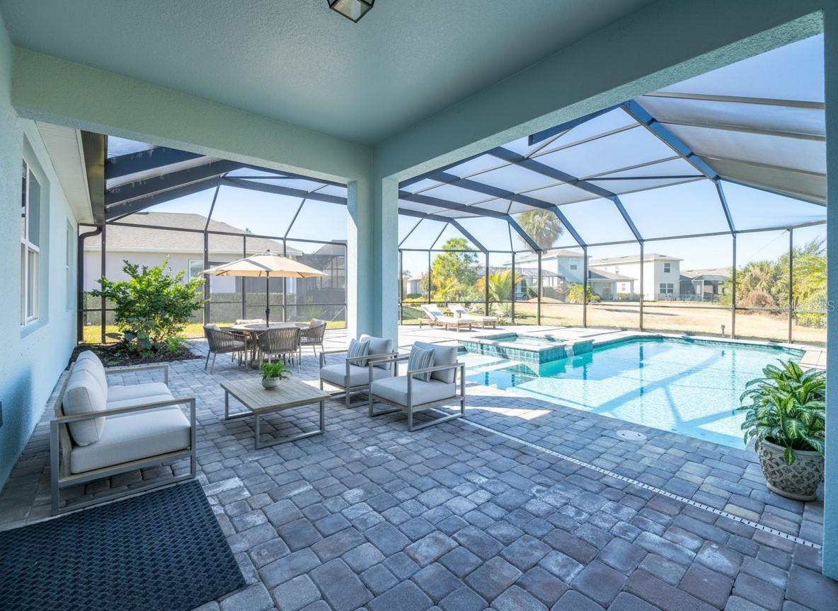 FAIRWAYS/BENT TREE - Residential