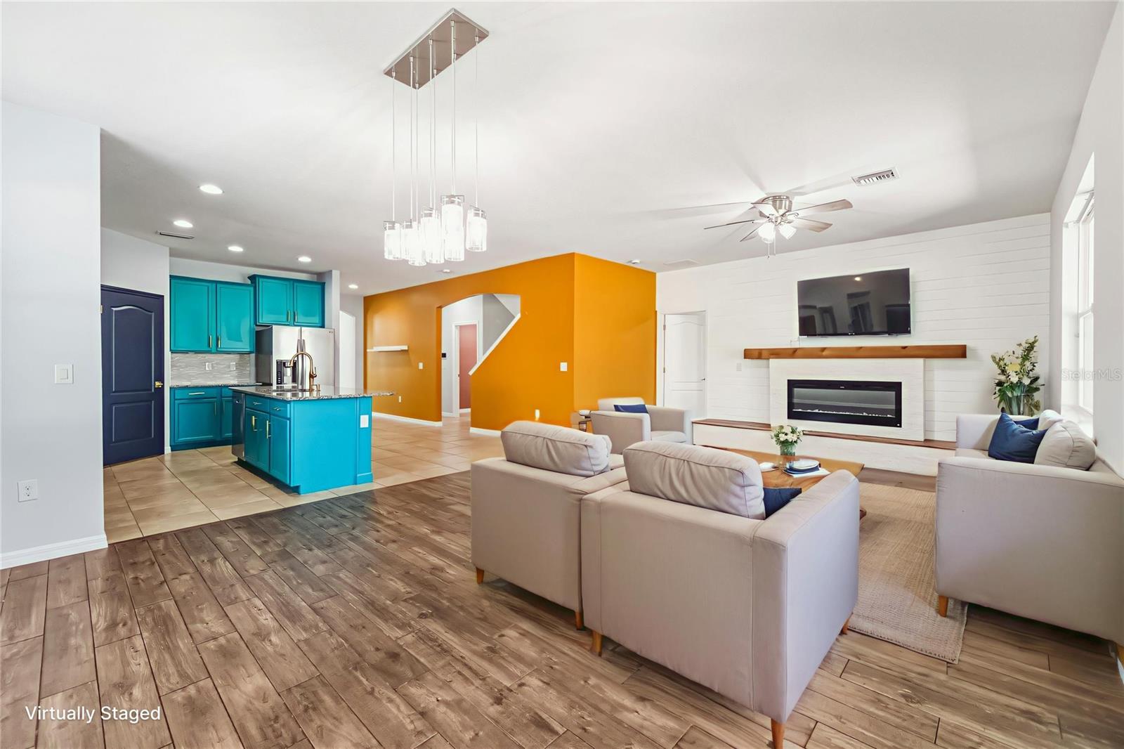 FAIRWAYS/BENT TREE - Residential