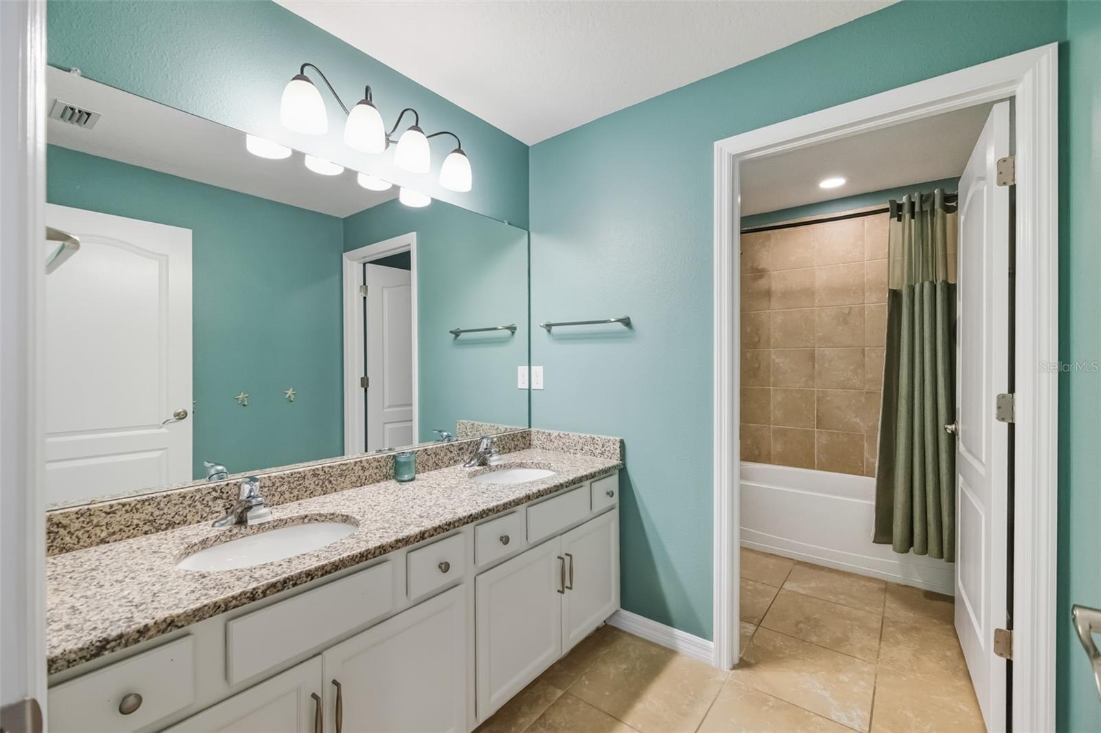 FAIRWAYS/BENT TREE - Residential