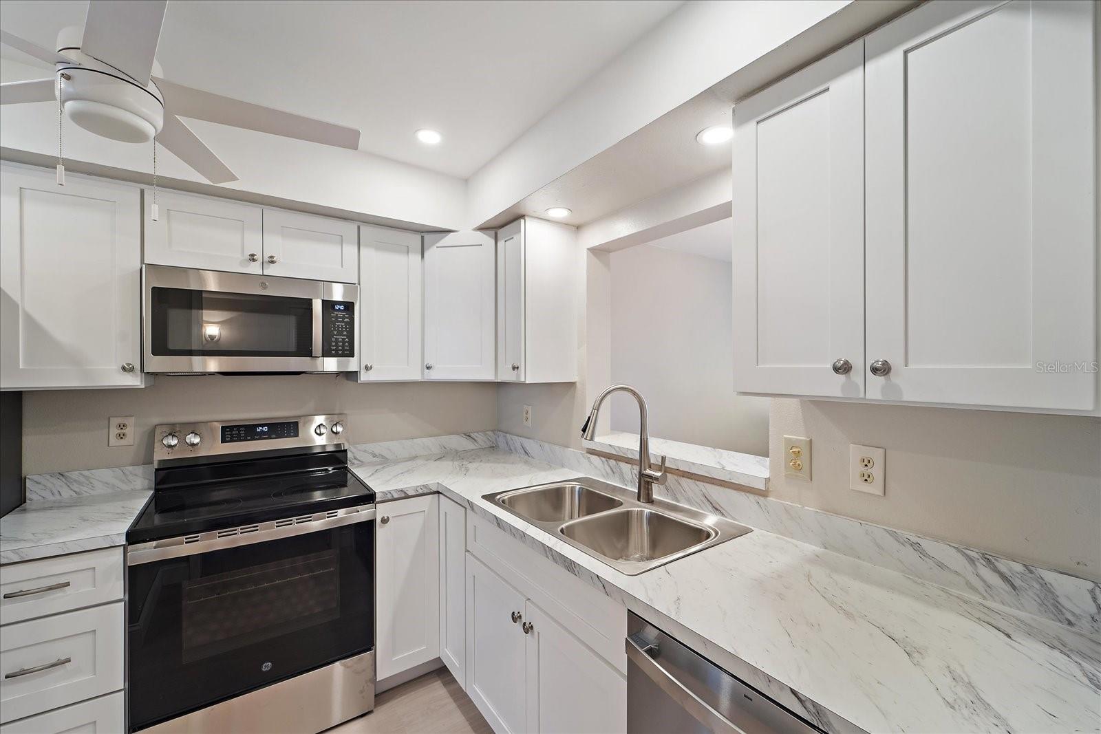 PALM-AIRE AT SARASOTA 8-B - Residential