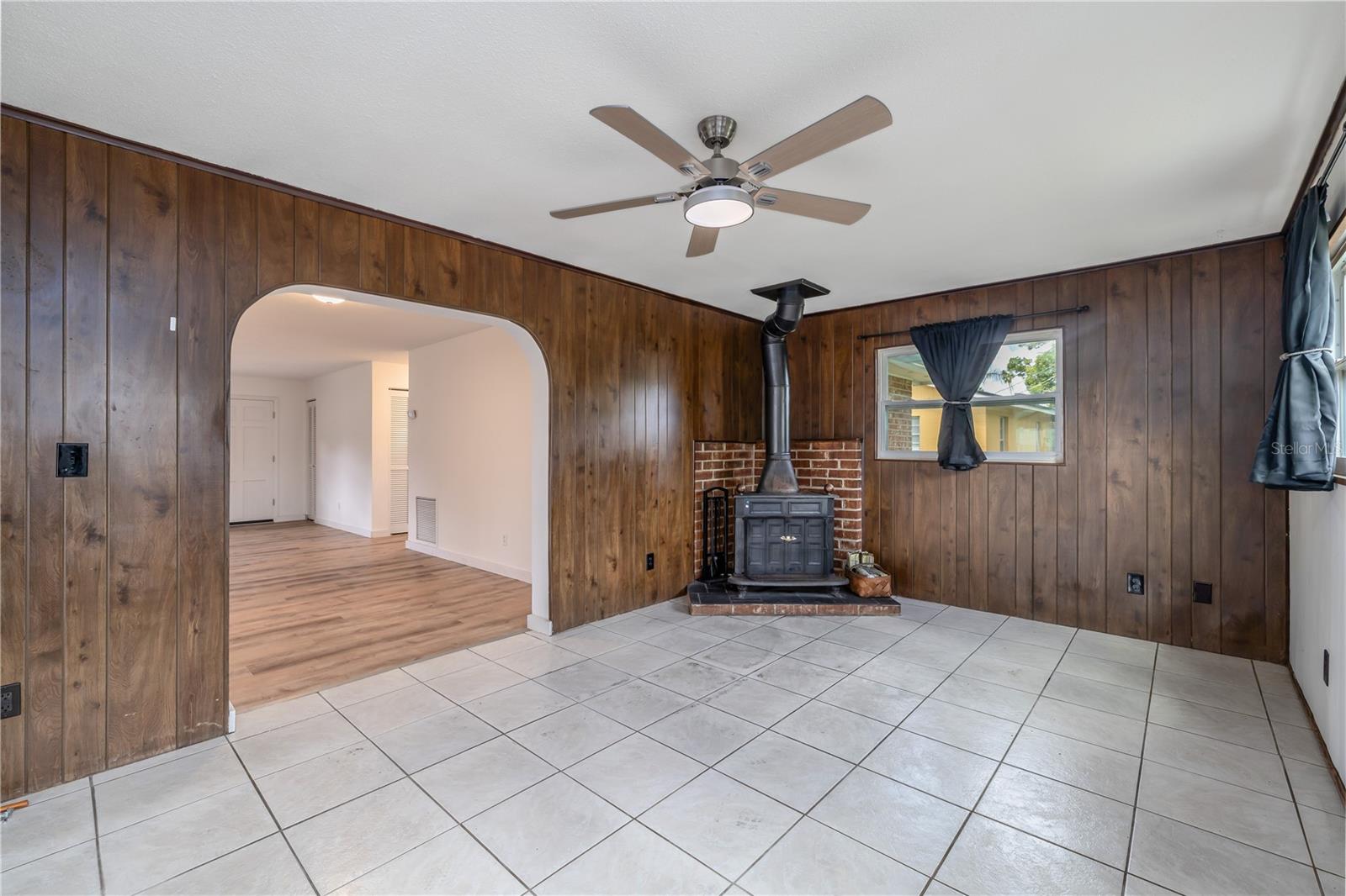 DAYTONA HIGHRIDGE ESTATES ADD UNIT 01 - Residential