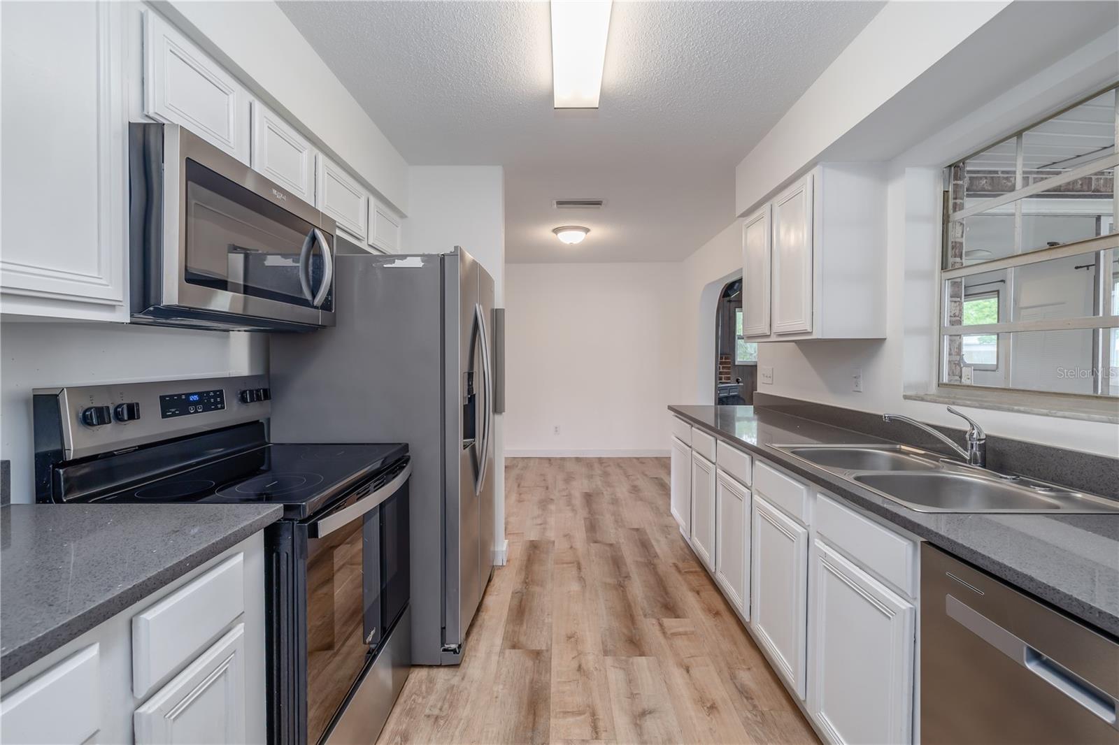 DAYTONA HIGHRIDGE ESTATES ADD UNIT 01 - Residential