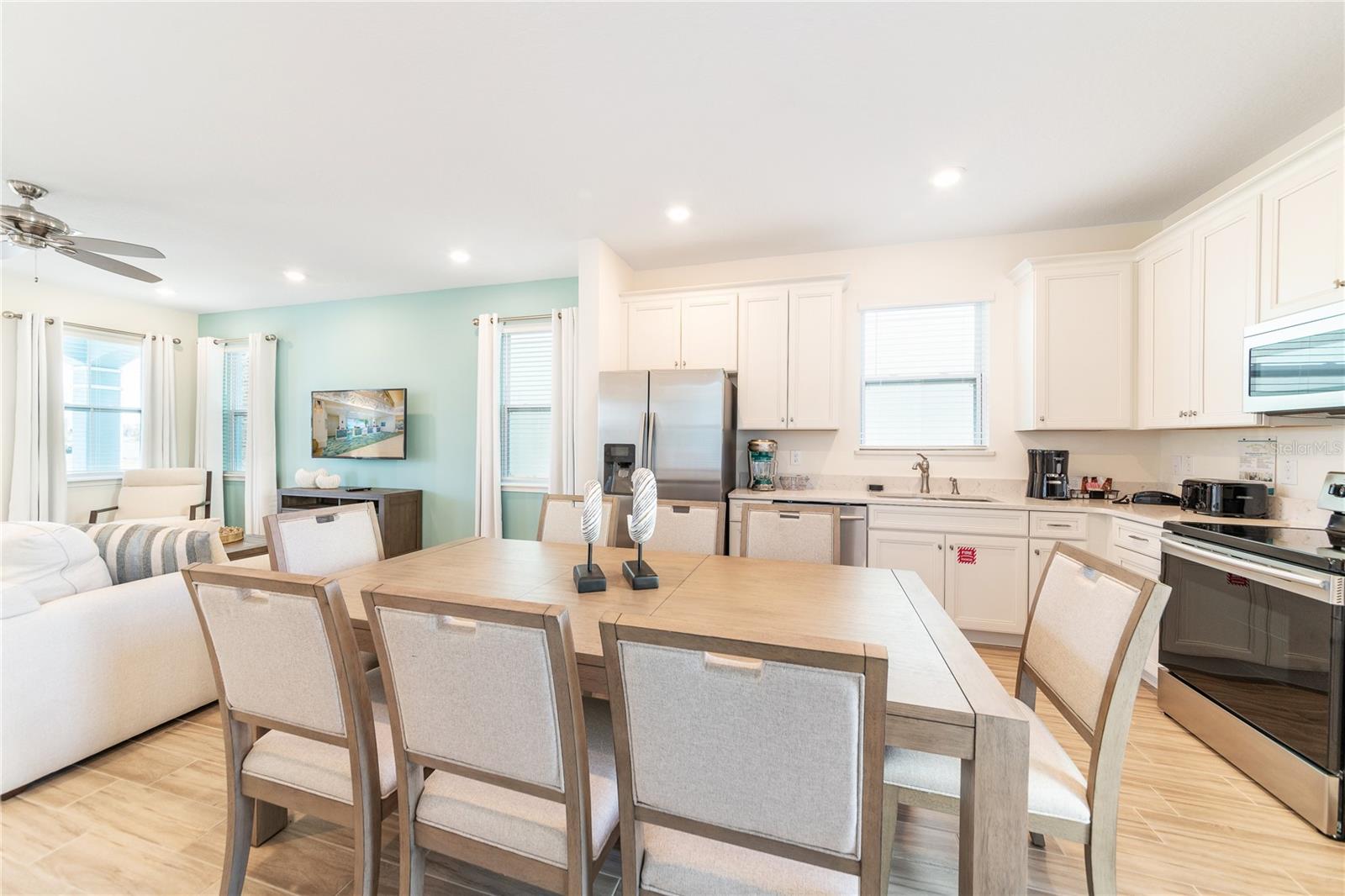 ROLLING OAKS PH 6 - Residential Lease