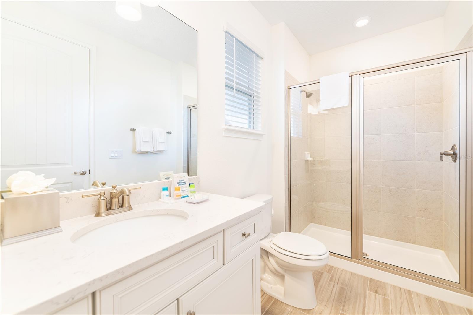 ROLLING OAKS PH 6 - Residential Lease