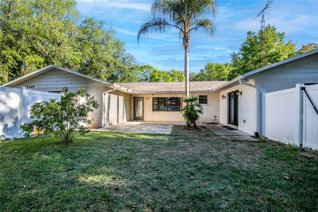 Photo of 11449 Ocklawaha Drive, Leesburg, FL 34788 (MLS # G5109995)