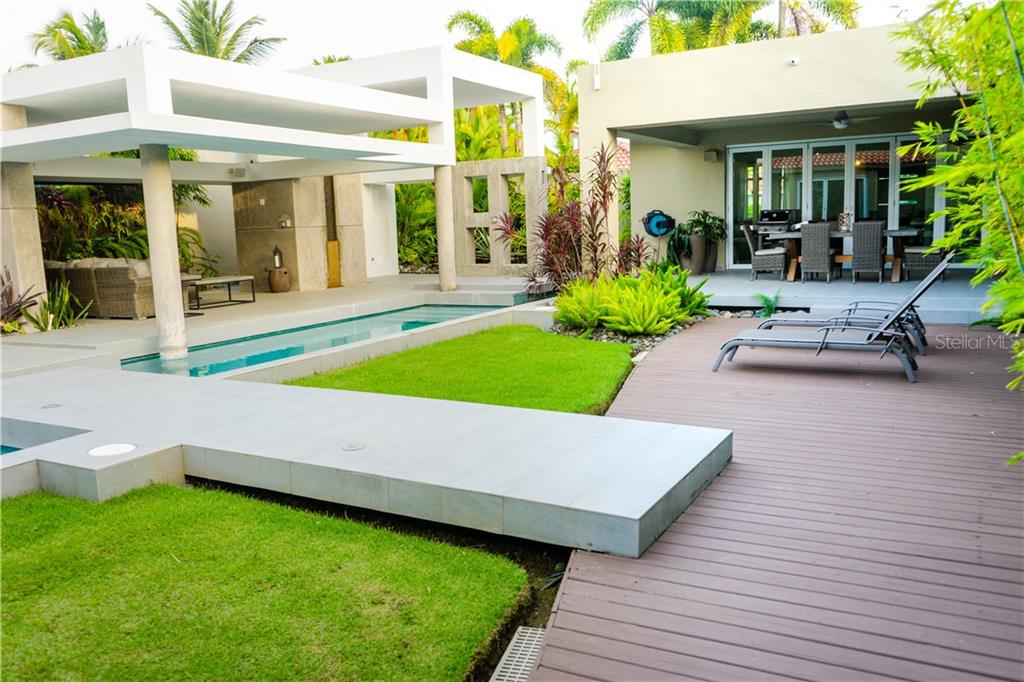 DORADO BEACH EAST - Residential