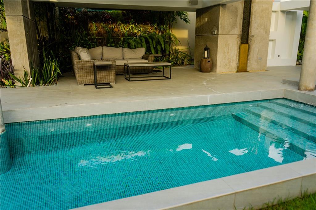 DORADO BEACH EAST - Residential