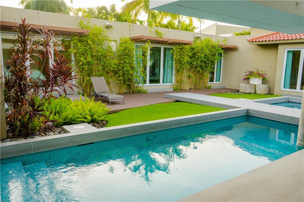 DORADO BEACH EAST - Residential