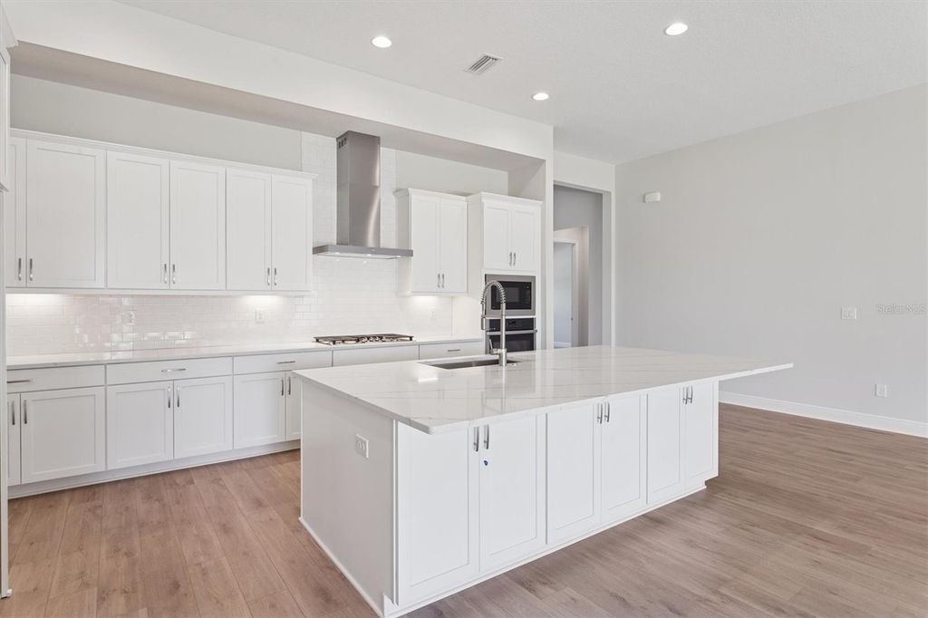 Photo of 13733 Vista Oaks Court, Parrish, FL 34219 (MLS # TB8438866)