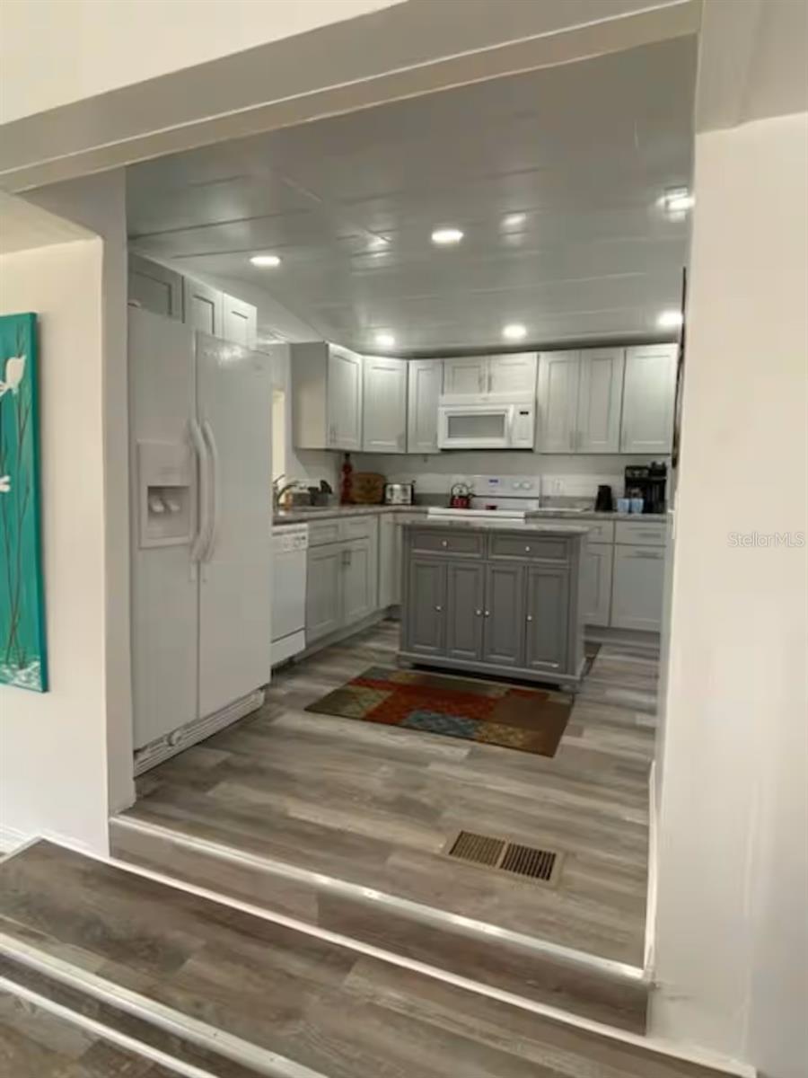 WEEKI WACHEE GARDENS - Residential