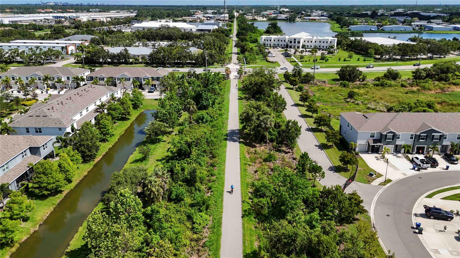 PROMENADE EAST - Residential