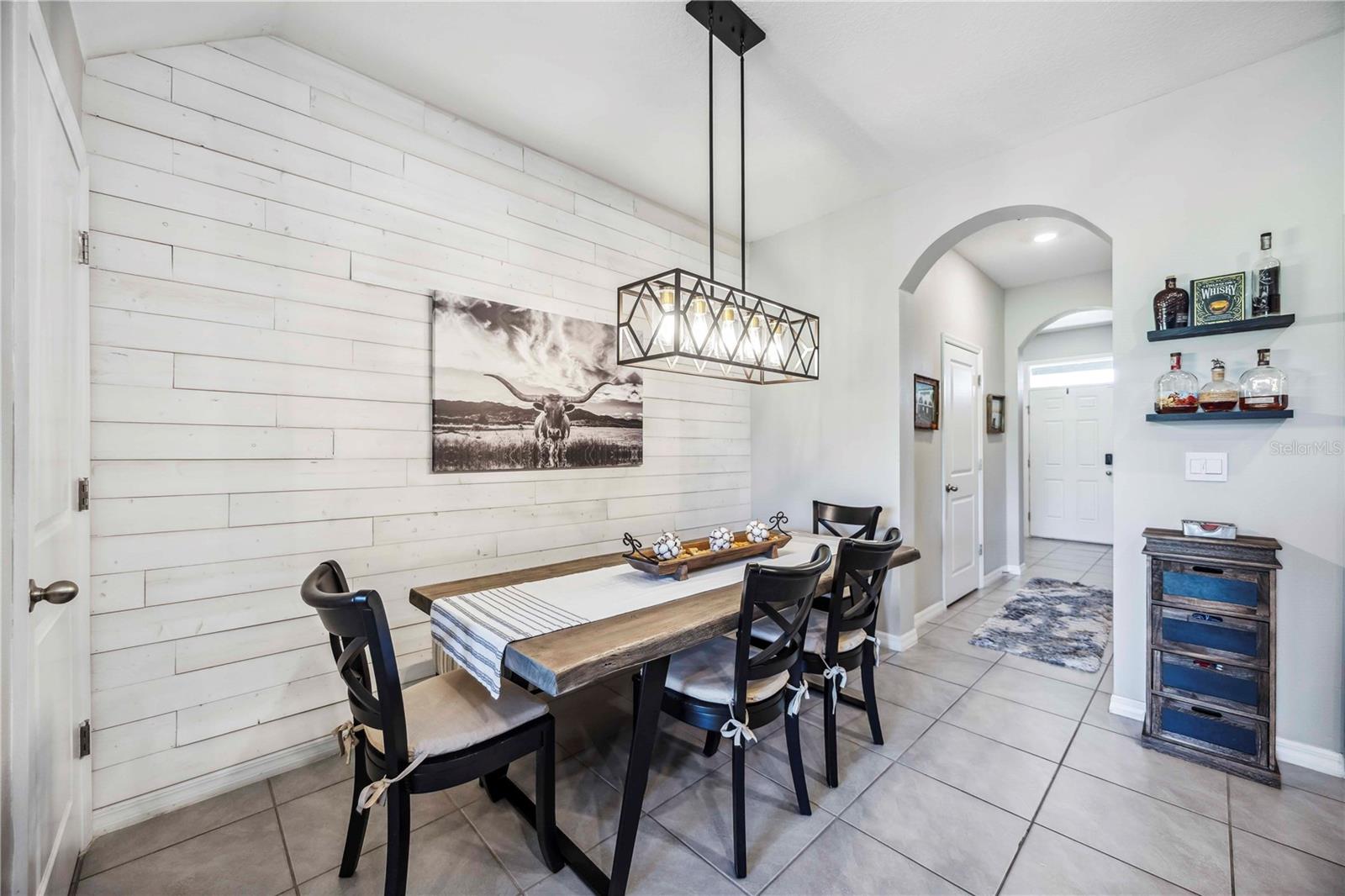 PROMENADE EAST - Residential