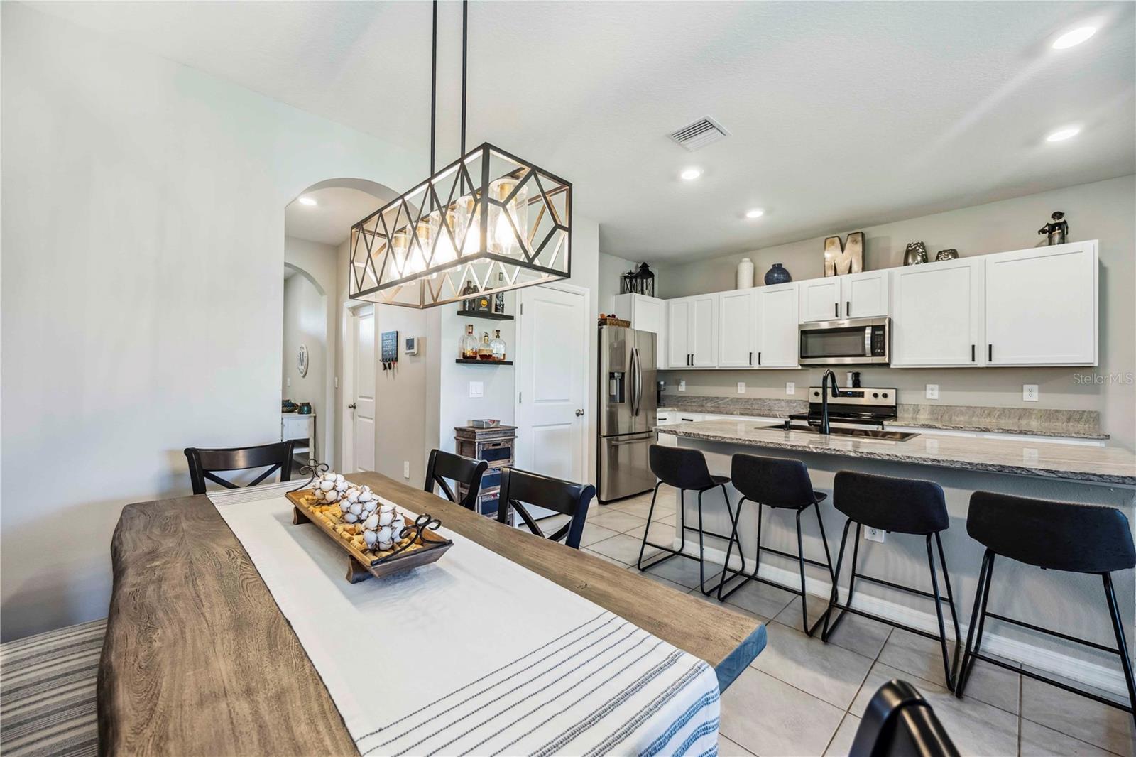 PROMENADE EAST - Residential