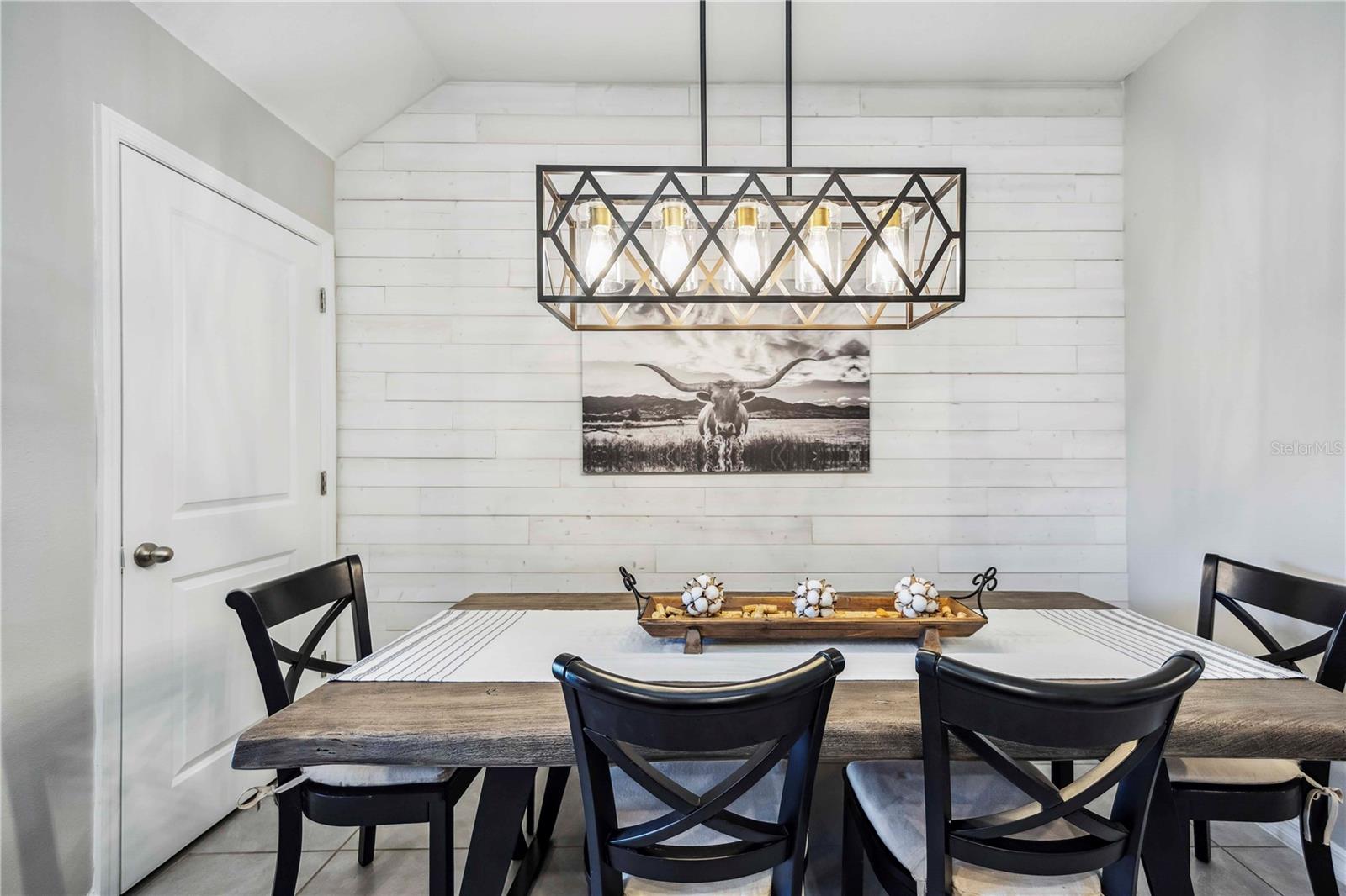 PROMENADE EAST - Residential