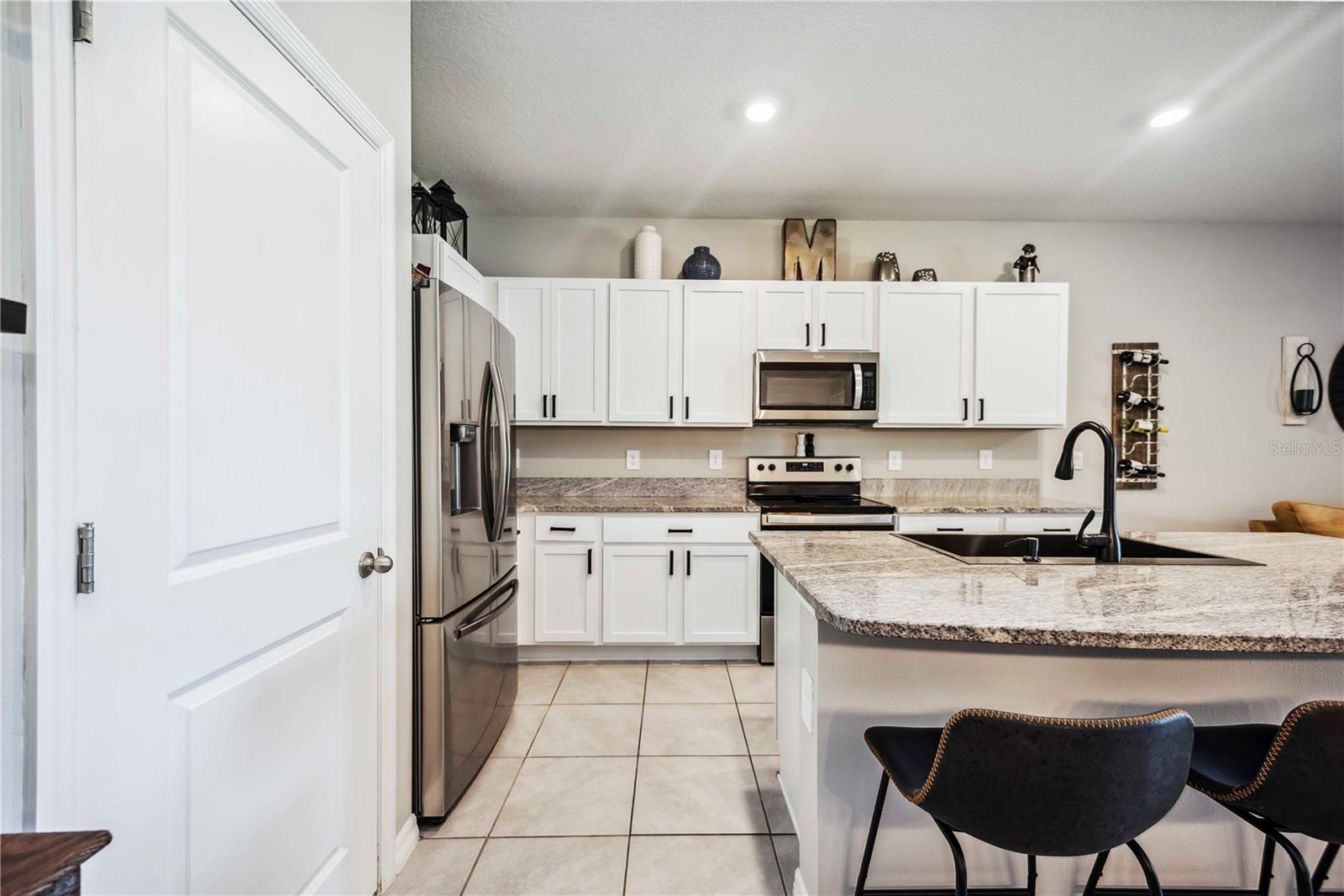 PROMENADE EAST - Residential