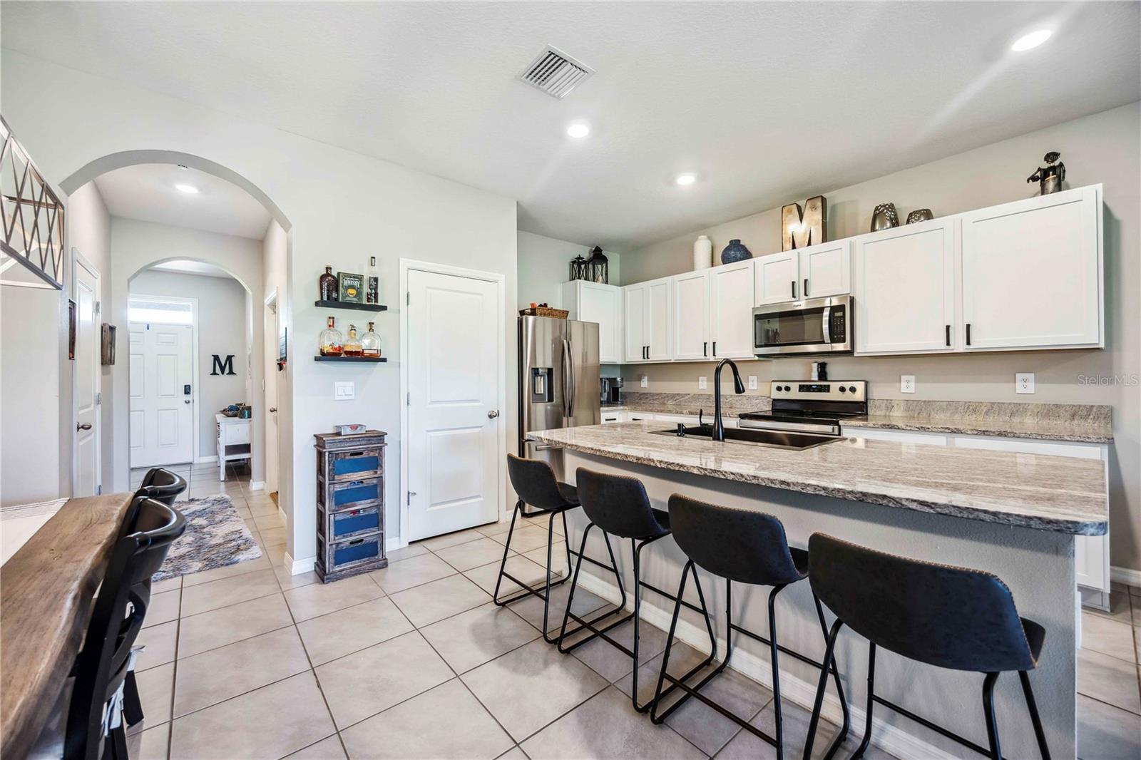 PROMENADE EAST - Residential