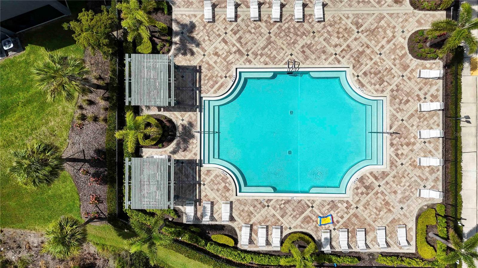 PROMENADE EAST - Residential