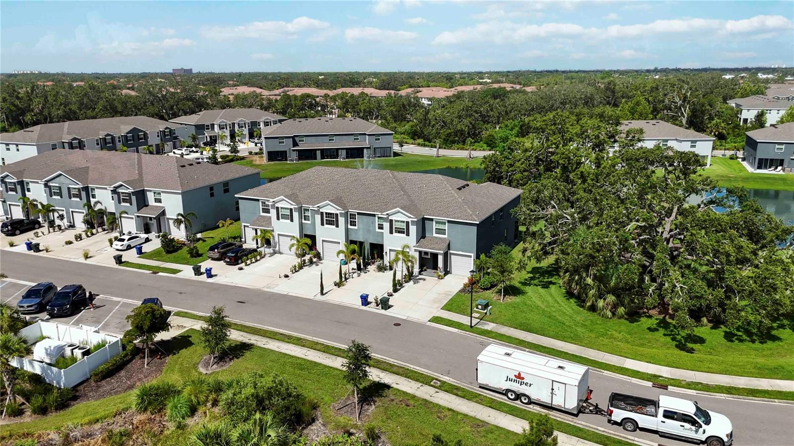 PROMENADE EAST - Residential