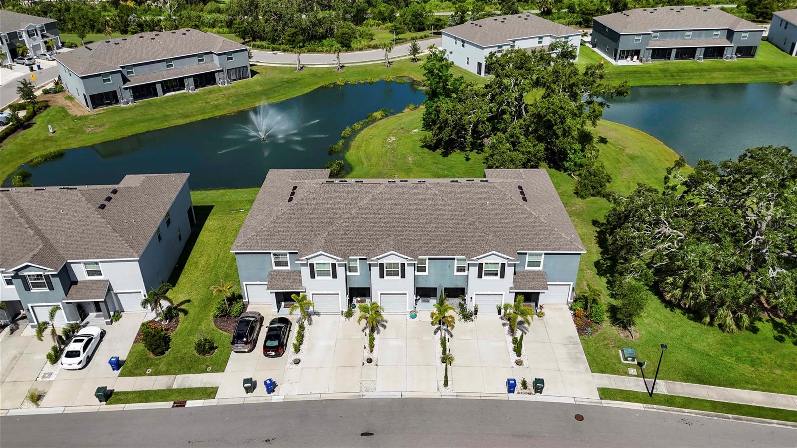 PROMENADE EAST - Residential