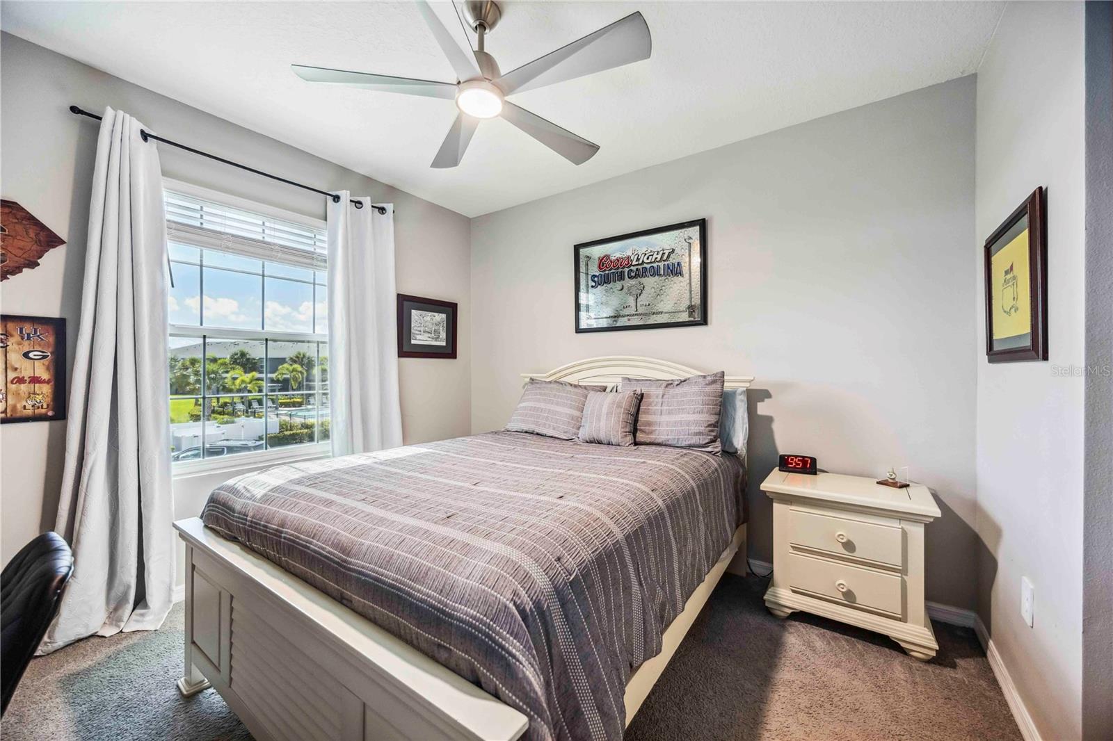 PROMENADE EAST - Residential