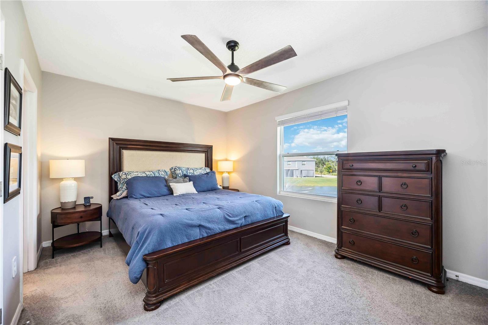 PROMENADE EAST - Residential