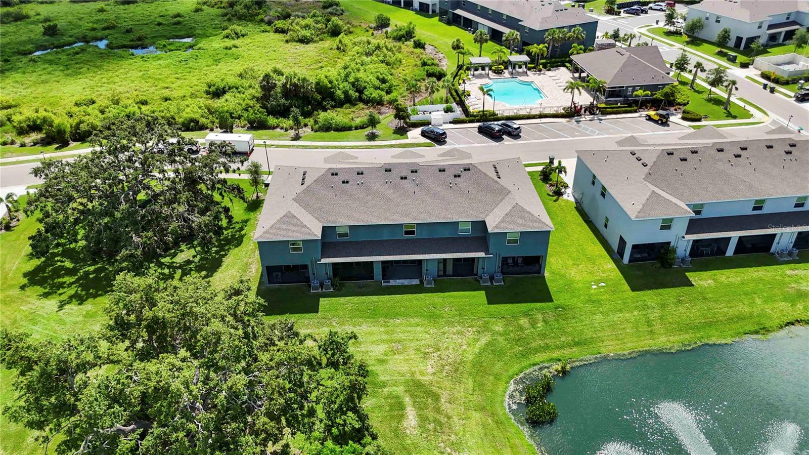 PROMENADE EAST - Residential