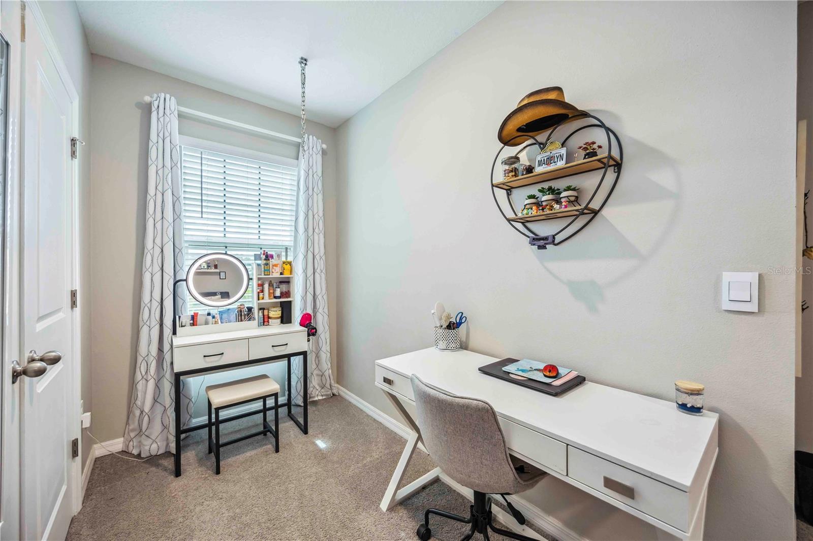 PROMENADE EAST - Residential