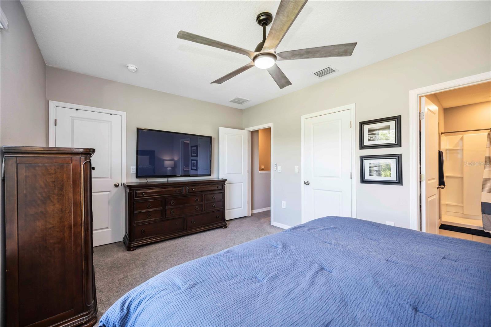 PROMENADE EAST - Residential