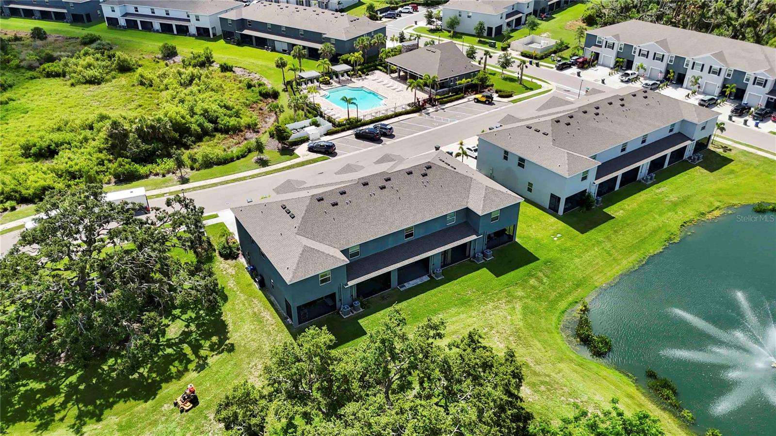 PROMENADE EAST - Residential