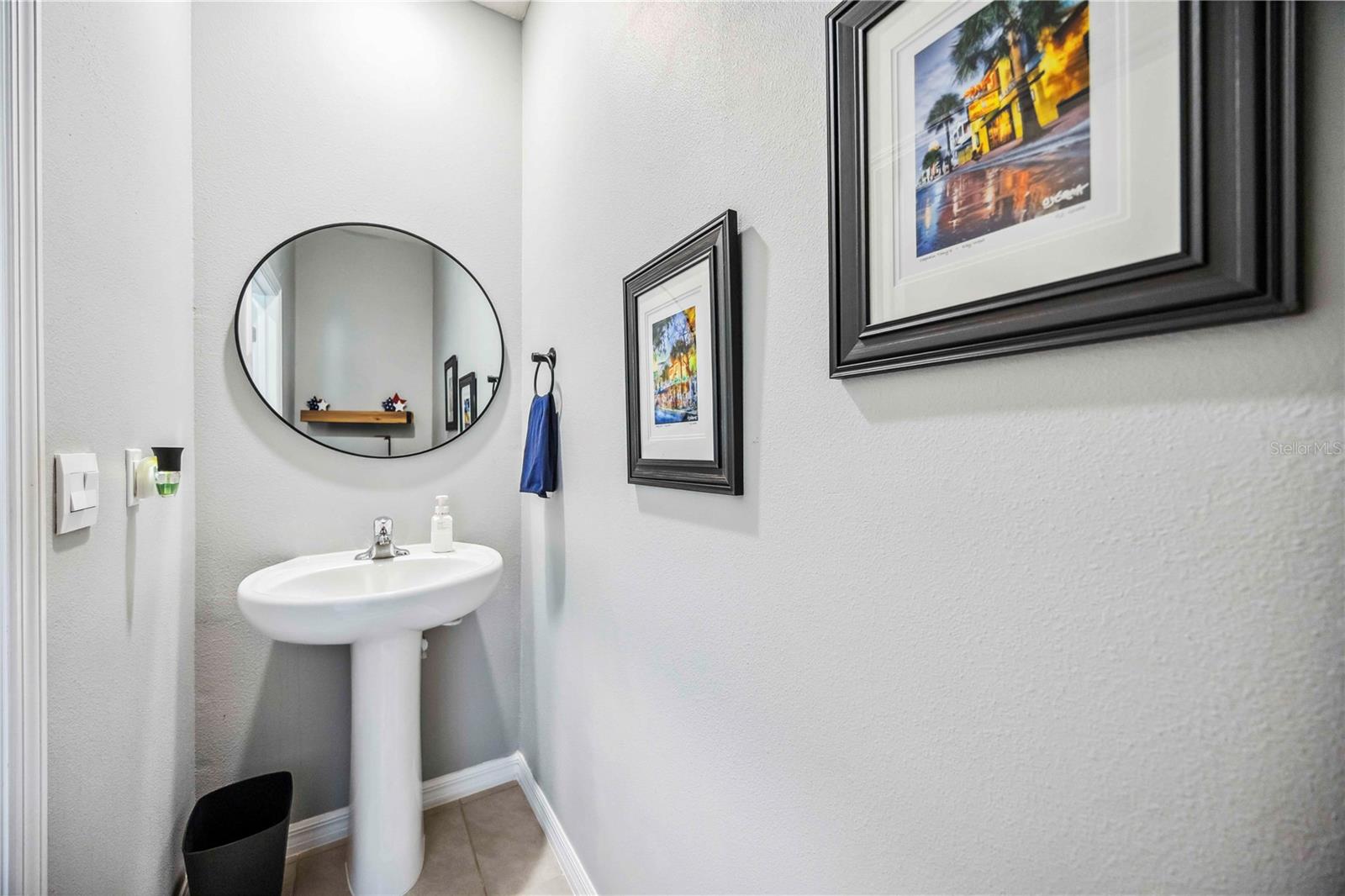 PROMENADE EAST - Residential