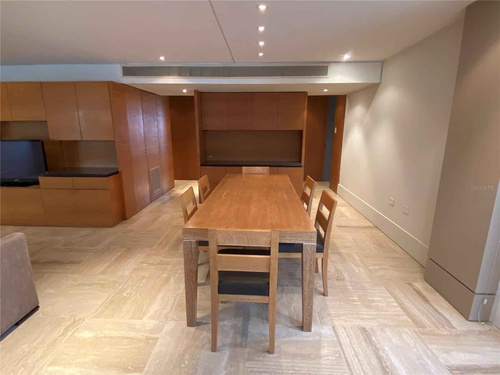 CARRION COURT V - Residential Lease