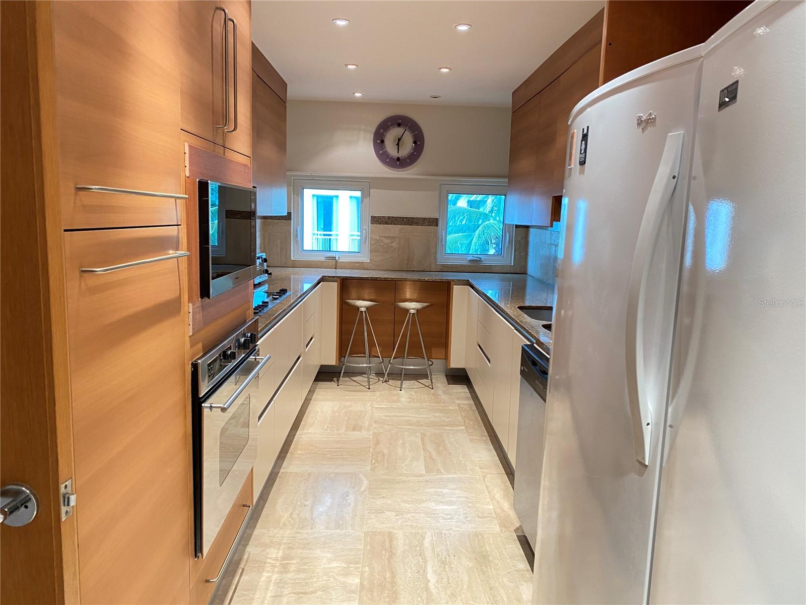 CARRION COURT V - Residential Lease